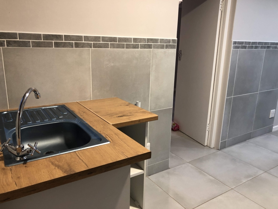 To Let 1 Bedroom Property for Rent in Vincent Eastern Cape